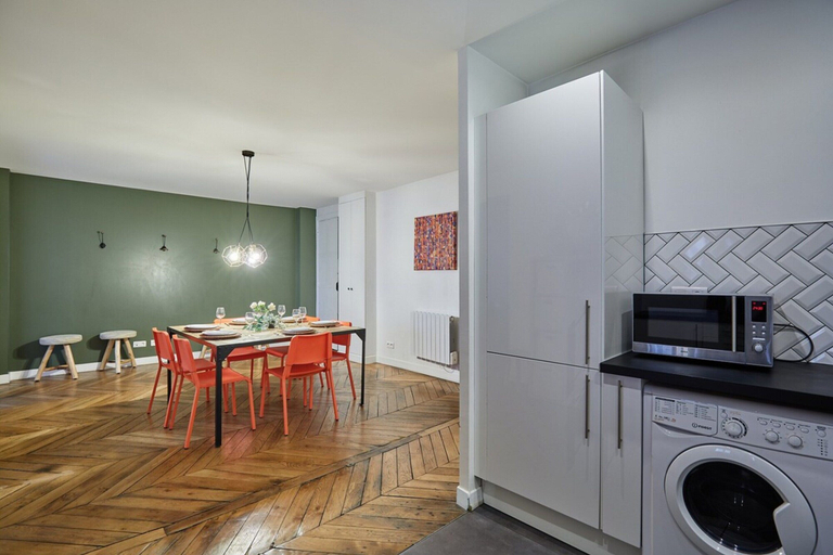Interior 1, Superb 3 Bedroom Flat in the Center of Paris, Paris