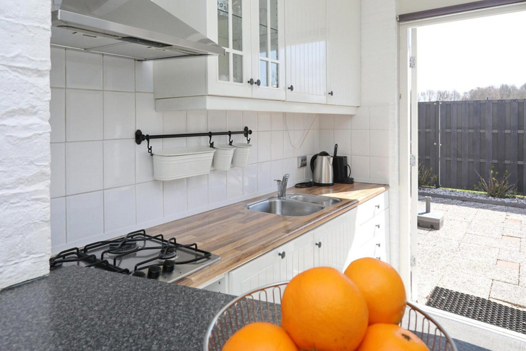 Private kitchen 3, Sunshine Bungalow in Noordwijkerhout, Noordwijk
