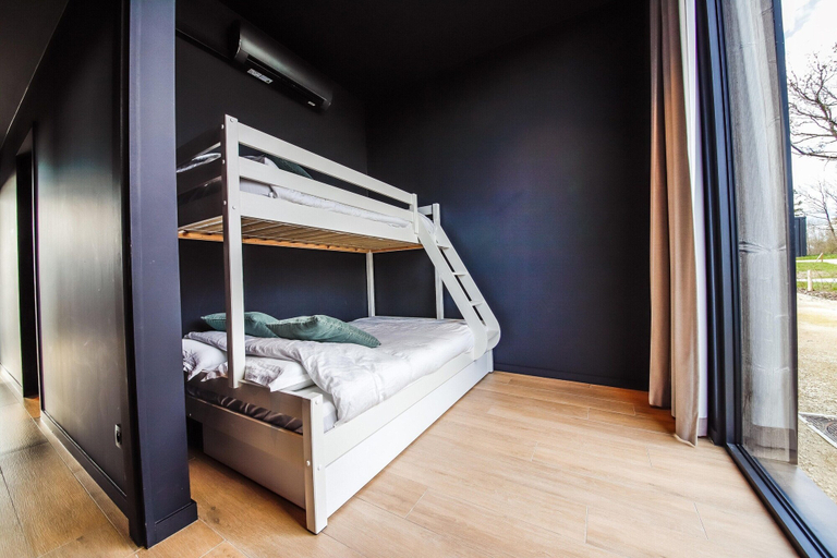 Room 2, Modern Maison Near Somme-leuze, Namur