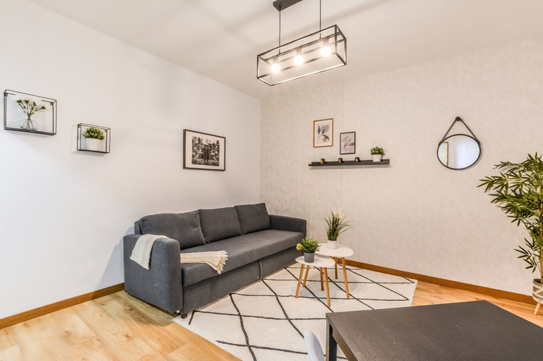 Room 5, C Plaza de Espa a 1B, Madrid