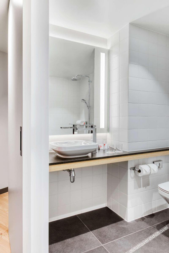 Bathroom 4, IntercityHotel Hannover Hauptbahnhof Ost, Region Hannover
