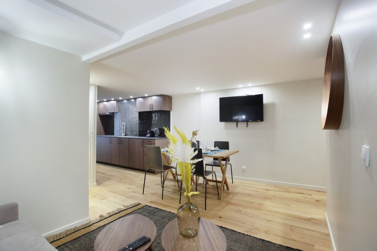 Interior 3, Modern Apartment 2 Bedrooms - Center of Paris, Paris