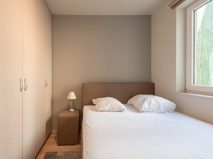 Others 5, Apartment by the Beach in Ostend With Terrace, West-Vlaanderen