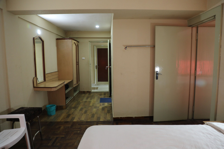 Bedroom, Royal Hotels, Kodaikanal, Dindigul