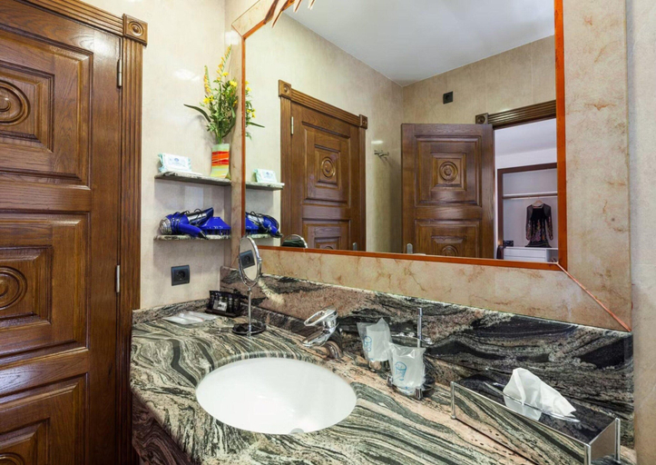 Bathroom 2, Unique Villa With Outdoor hot tub, Baleares