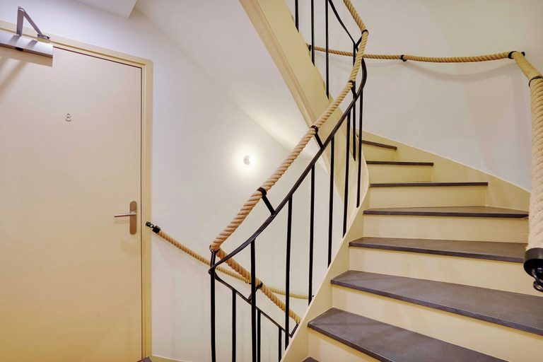 Interior 5, Elegant Studio - 2P - Republique, Paris