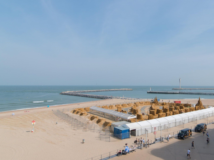 View from property 2, Apartment With Harbour Chanel View, West-Vlaanderen