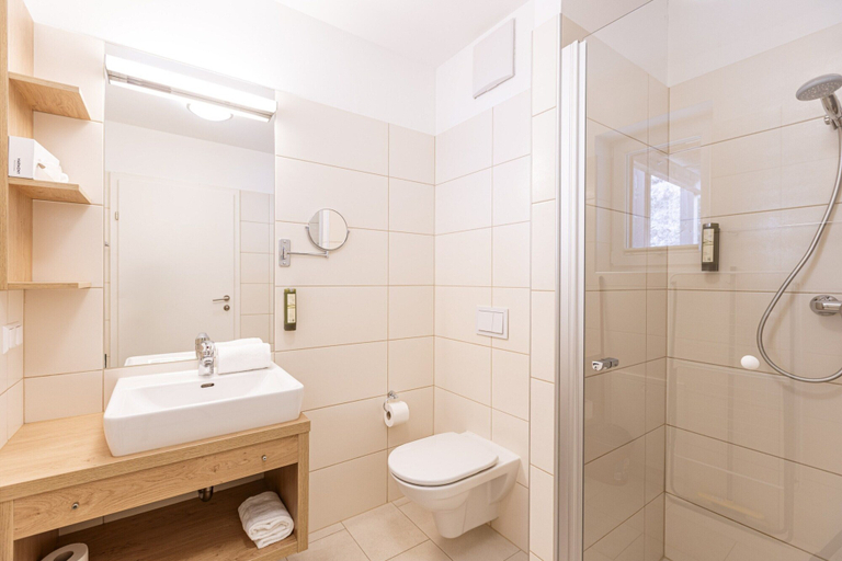Bathroom, Spacious Chalet Near ski Area, Hermagor