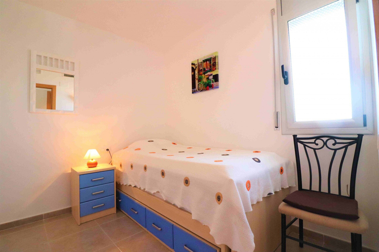 Room 3, Pretty Apartment With Balcony, Girona