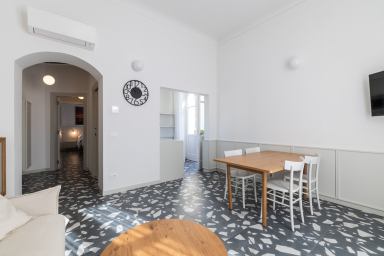 Dining Room 6