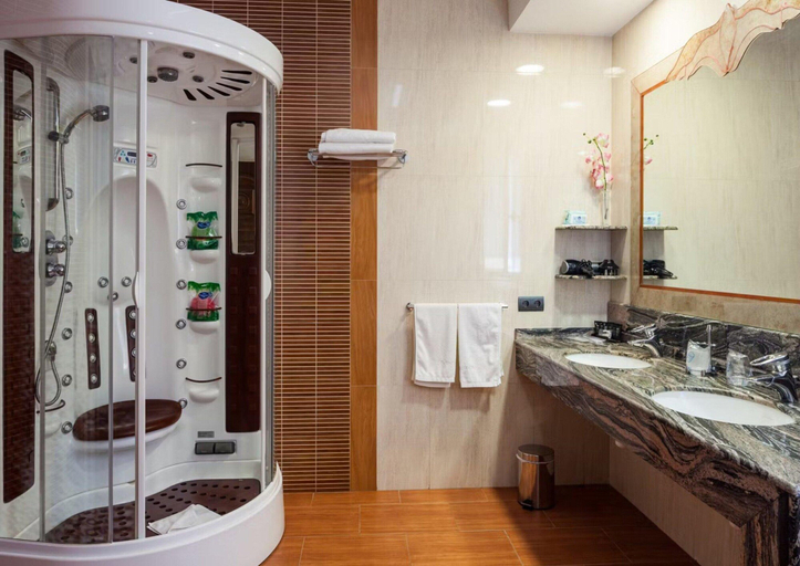 Bathroom 2, Villa With Direct sea Access, Baleares
