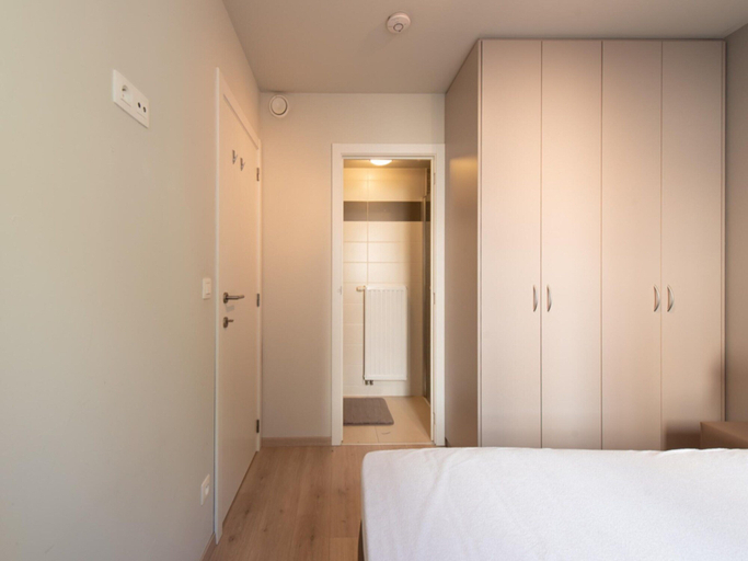 Others 3, Apartment by the Beach in Ostend With Terrace, West-Vlaanderen