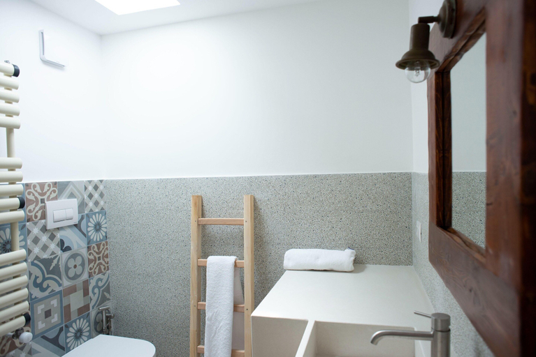 Others 5, Tower House in Puglia With Pool, Bari