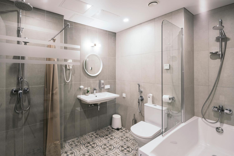 Bathroom 3, J14A I Rooms & Apartments AUTOMATED SELF CHECK-IN, Vilniaus