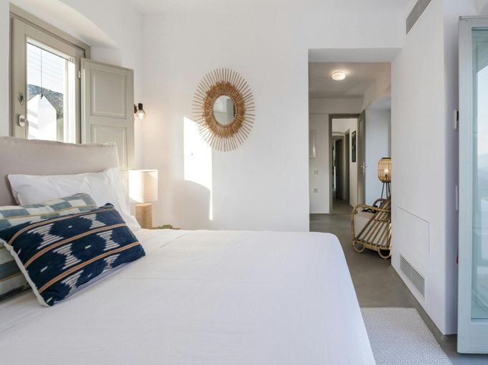 Room 2, Stunning Villa With Modern Decor, South Aegean
