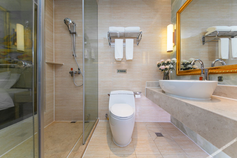 Bathroom, Vienna Hotel Huangshi Development Zone Olympic Center, Huangshi