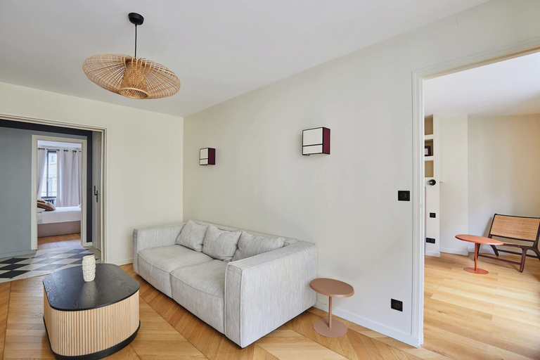 Living area 5, Superb Apartement Tour Eiffel Invalides, Paris