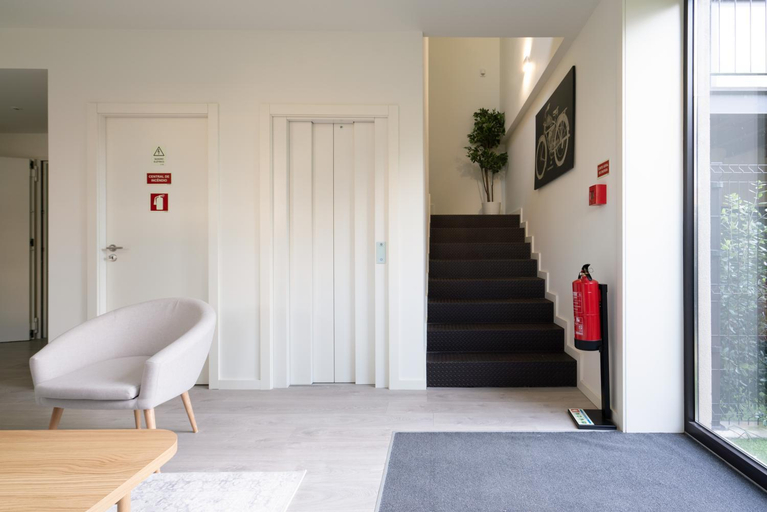 Others 2, Host Wise - Central Private Flats - Terrace, Porto
