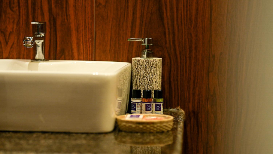 Bathroom 2, Whiteflower Cottages Vagator, North Goa