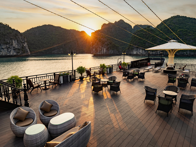 Food & Drinks 5, Rita Cruise, Hạ Long