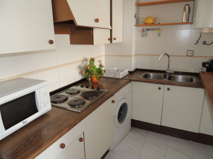 Private kitchen 2, Apartment Near Roses Beach With Pool, Girona