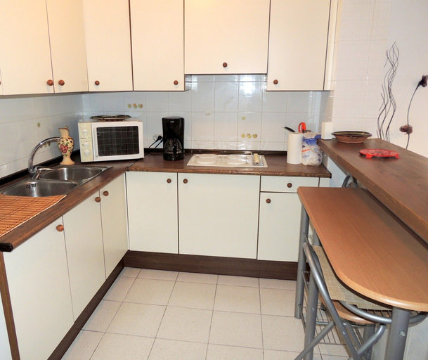 Private kitchen, Cozy Apartment With Furniture, Girona