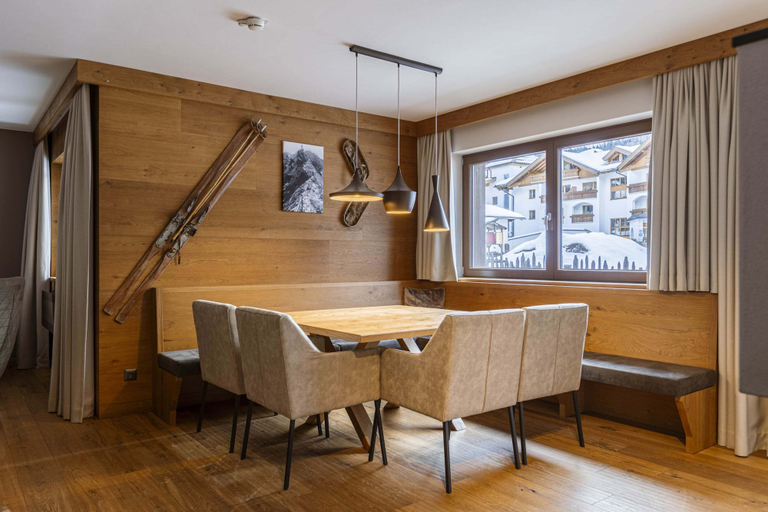 Dining, Inviting chalet with pool in Tyrol No Deposit, Reutte