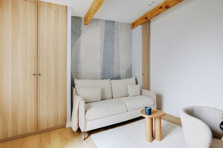 Living area 4, Cosy Studio With AC -2p- Sacra-coeur Montmartre, Paris