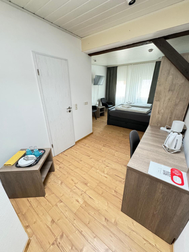 Others 5, Pension Sonnenschein, Halle (Saale)