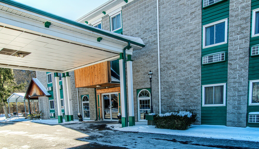Exterior & Views 3, Westgate Inn, Potter