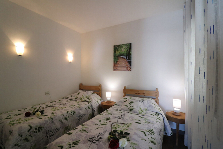 Room 3, Apartment in Roses With Balcony, Girona