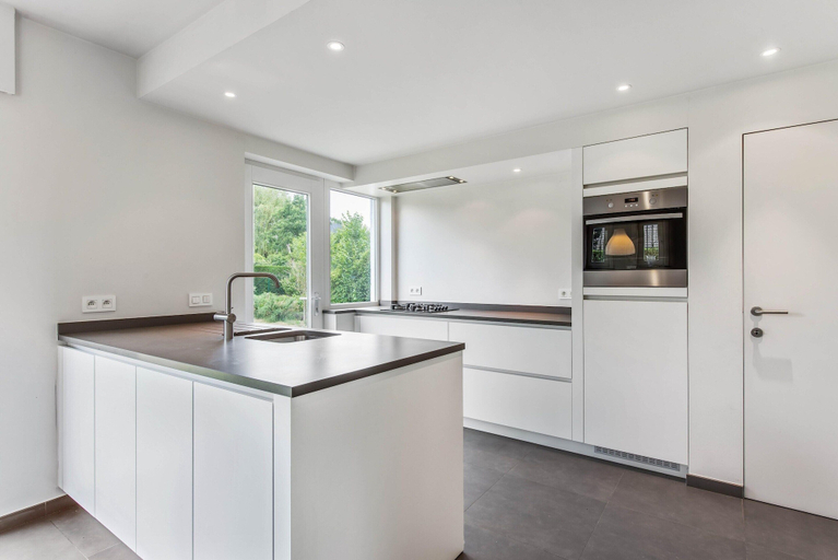 Private kitchen 3, Villa in Koksijde Near the Beach, West-Vlaanderen
