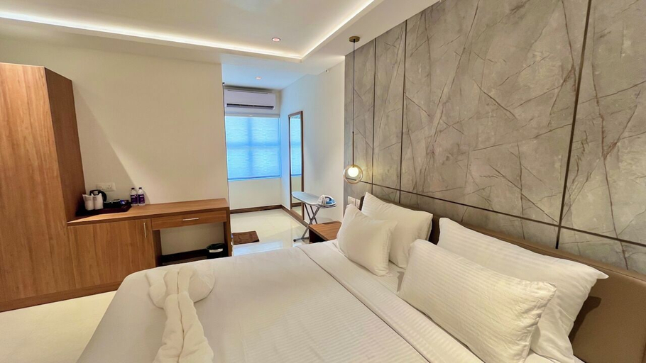 Bedroom 12