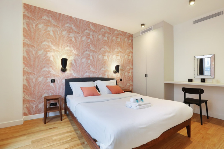 Room 5, Sublim Apartment 2 Bedrooms Center of Paris, Paris