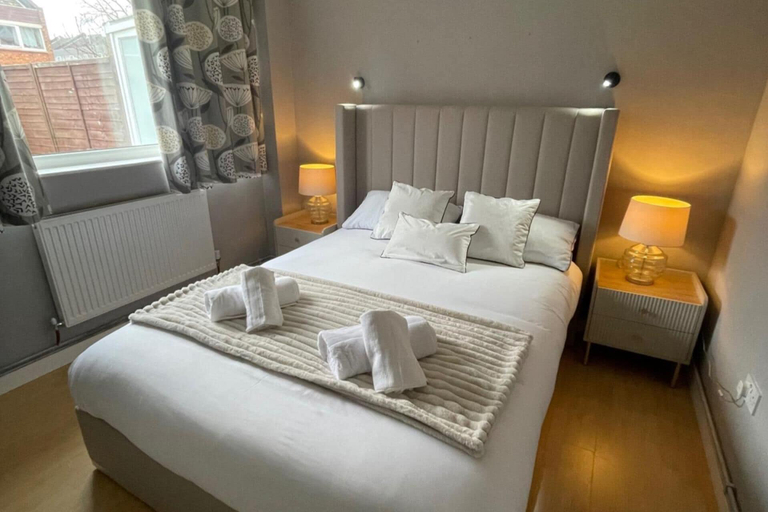 Room 4, 3-bed Apart, Sleeps 5 w/ Garden, Parking & Pets Ok, Norfolk