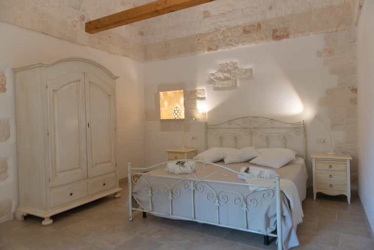 Room 3, Villa in Itria Valley With Infinity Pool, Brindisi
