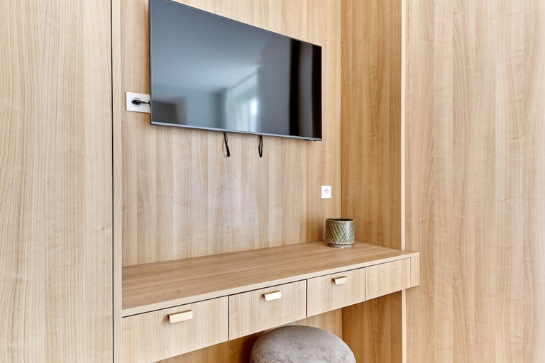 Interior 2, Sublime Apartment With AC - Center of Paris, Paris