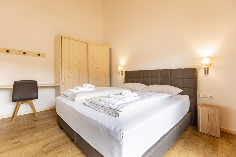 Room, Ferienwohnung mit 1 Schlafzimmer & Sauna, Murau