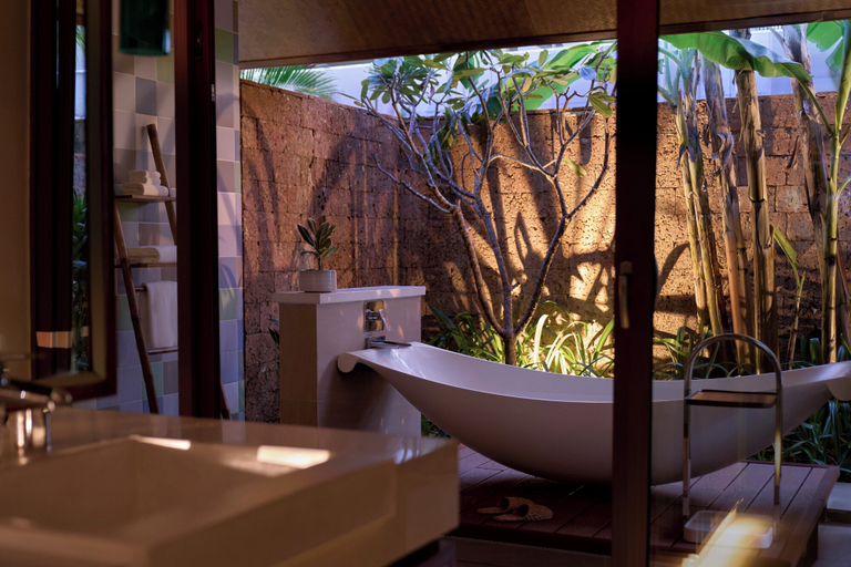 Bathroom 5, voco Quang Binh Resort by IHG, Đồng Hới