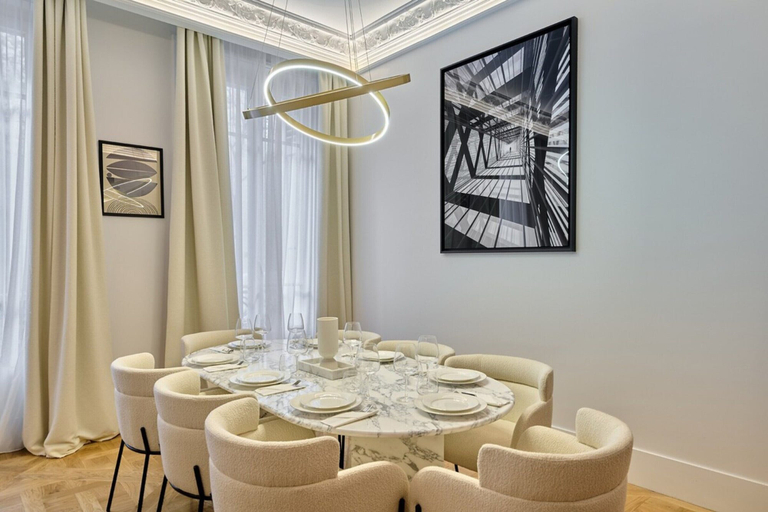 Dining 5, Luxurious Matignon/saint Honore Apartment, Paris