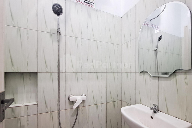 Bathroom 4