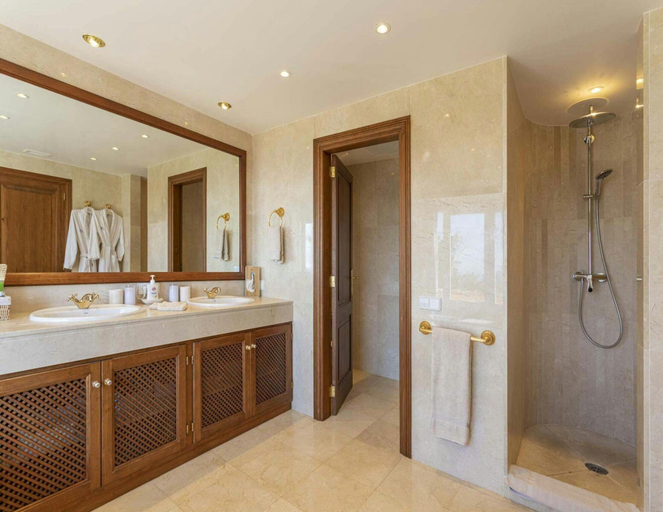 Bathroom 2, Lavish Villa With Saltwater Pool, Baleares