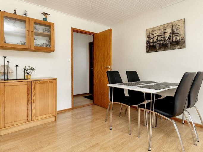 Dining 5, 6 Person Holiday Home in Nakskov, Lolland