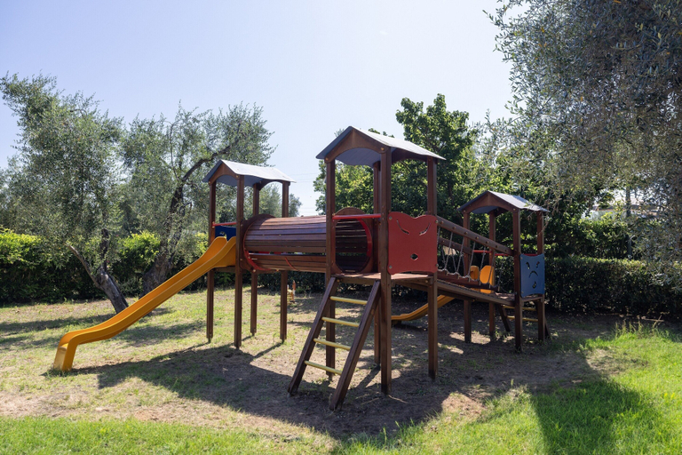 Children's area 5, Apartment in Vieste With Garden, Foggia