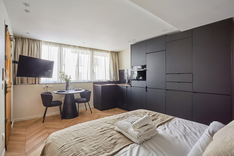 Room 4, Sublime AC Suite Luxembourg St Germain des Pres, Paris
