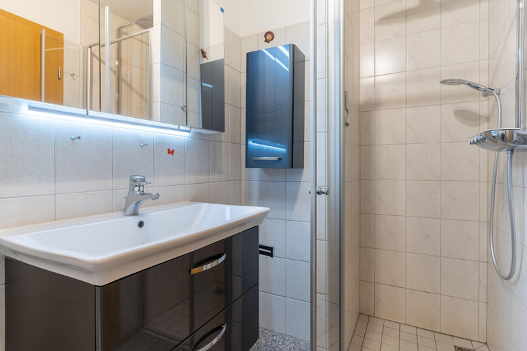 Bathroom 4, Ferienwohnung fur 2 in St. Peter-ording, Nordfriesland