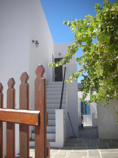 Entrance 5, Pension Afroditi, South Aegean