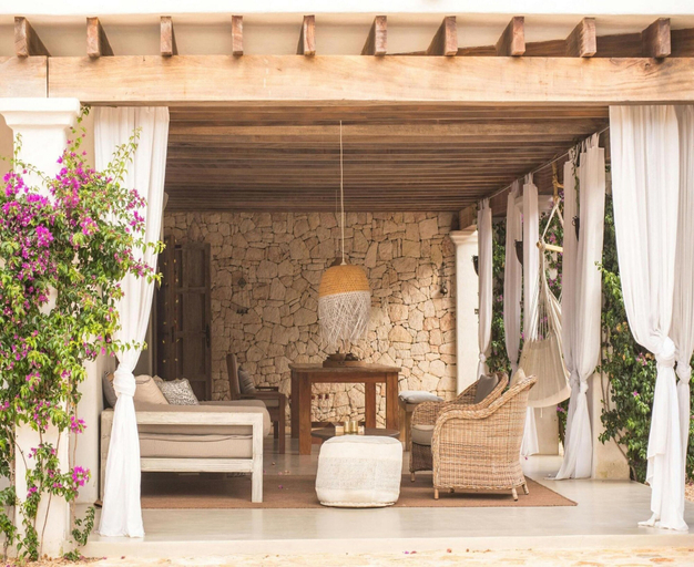 Balcony 2, Holiday Home With Wooden-beamed Patio, Baleares