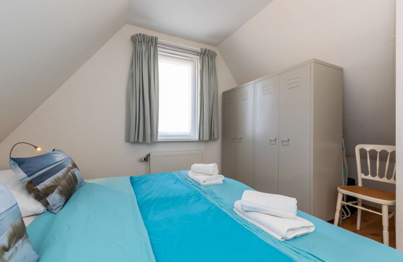 Bedroom 4, Holiday Home Near Beach With Sunny Terrace, Veere