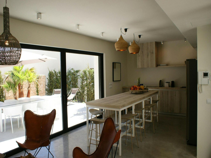 Dining 4, Premium Villa Near Santa Eulalia, Baleares